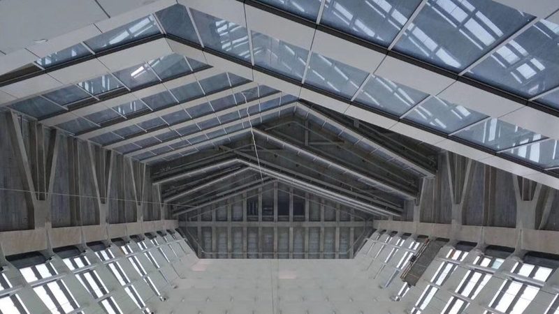 高层建筑玻璃幕墙设计：流程解析与关键要点**